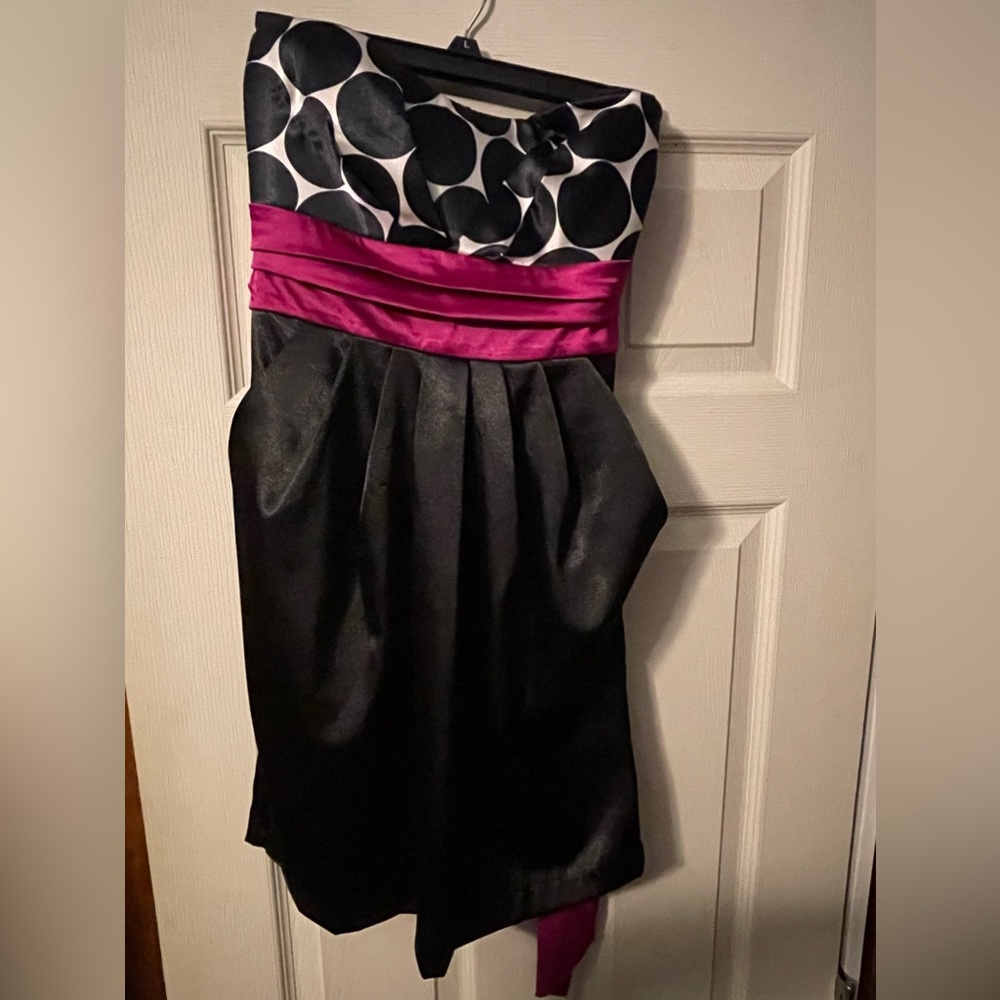 Juniors strapless cocktail dress size 11.